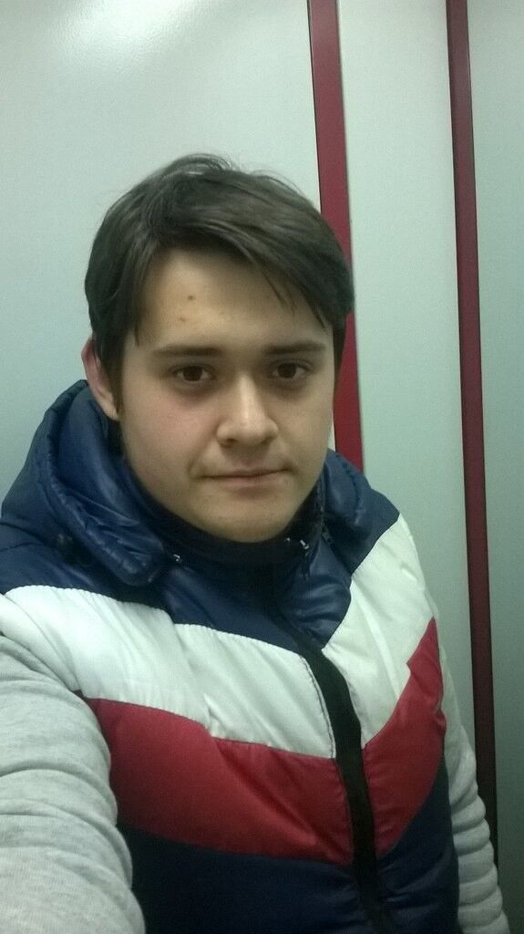 4978503  Anton, 29 ,    