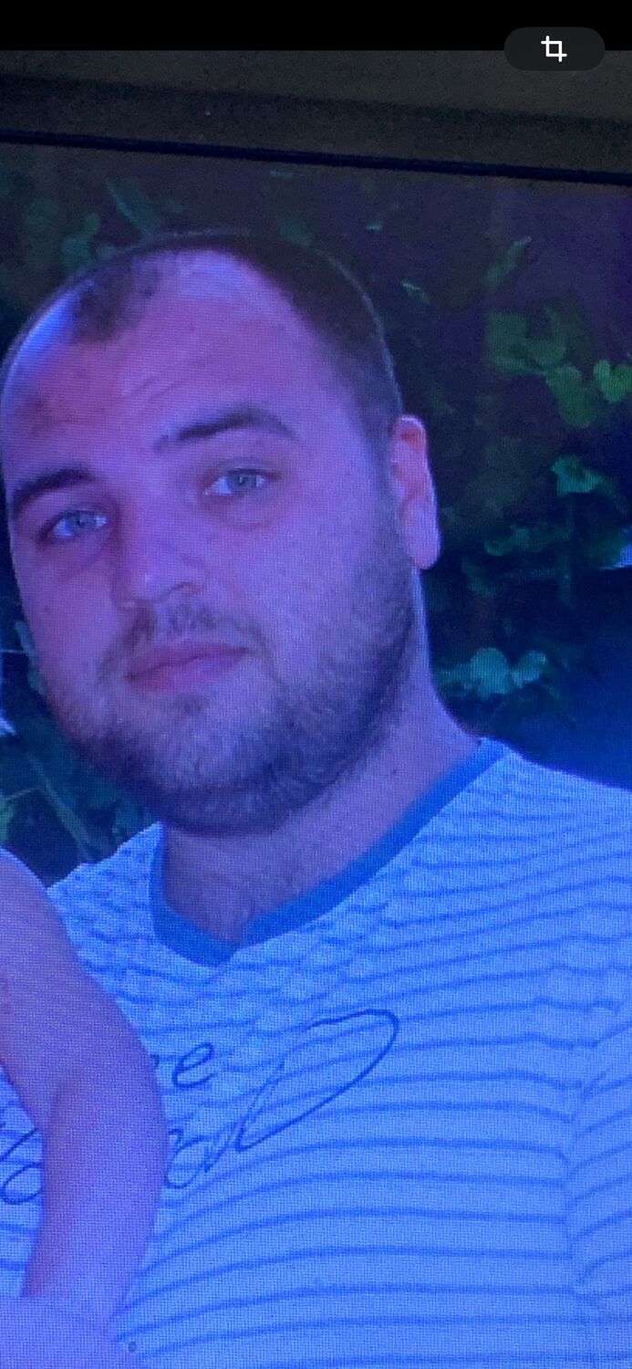  49423853  Ihor, 24 ,    