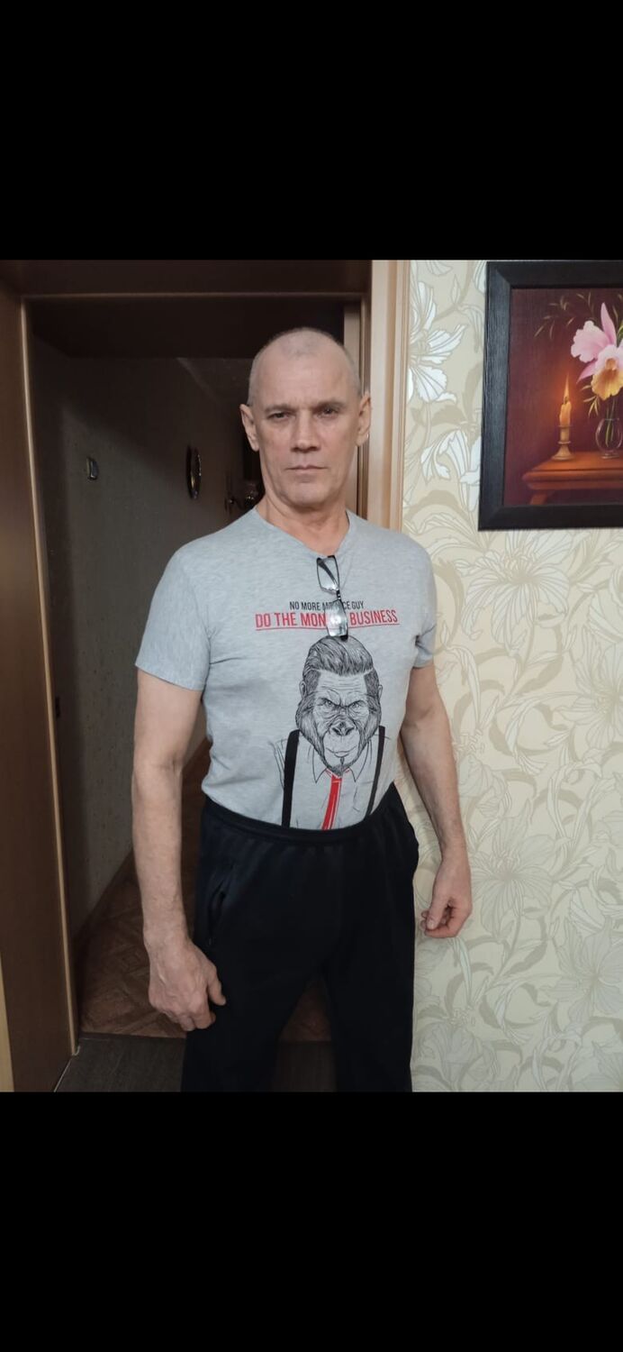  28721473  Alex, 66 ,    