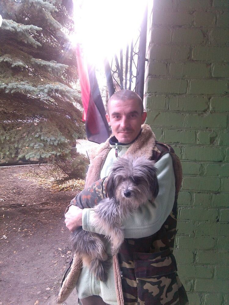  10547833  Andrej, 42 ,    