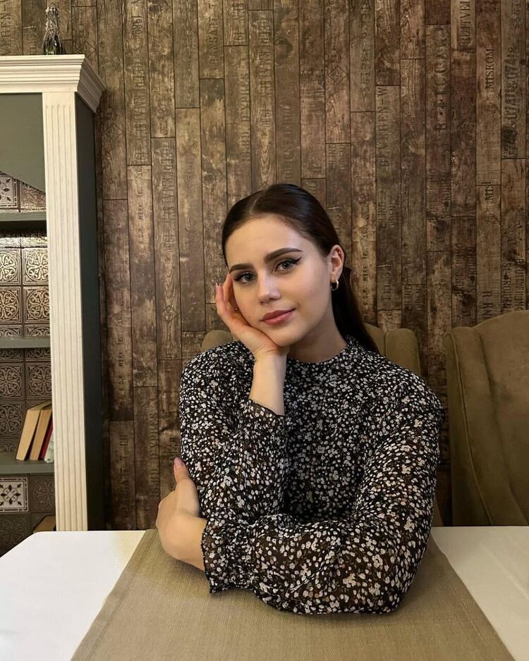  54456273  , 28 ,    --