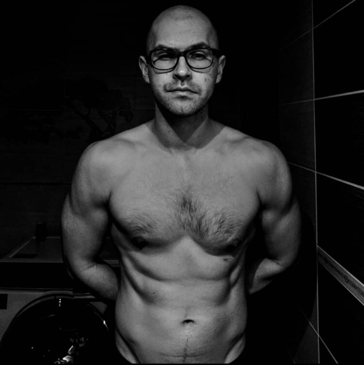  46667413  Vasily, 36 ,    