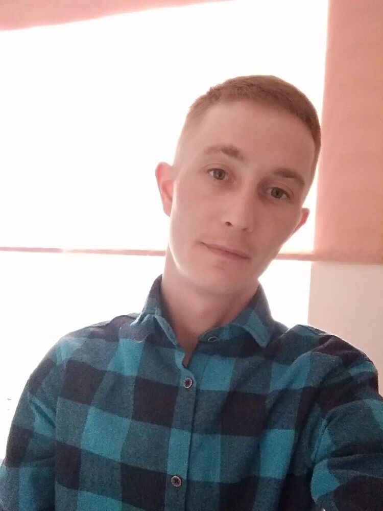  28388463  Vik, 33 ,    
