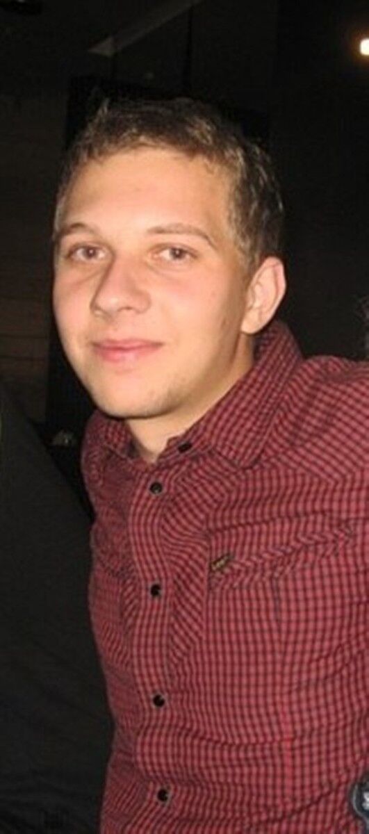  4103553  Denis, 35 ,    