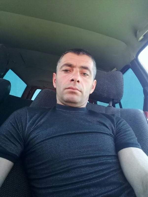  30785563  Karen, 44 ,    