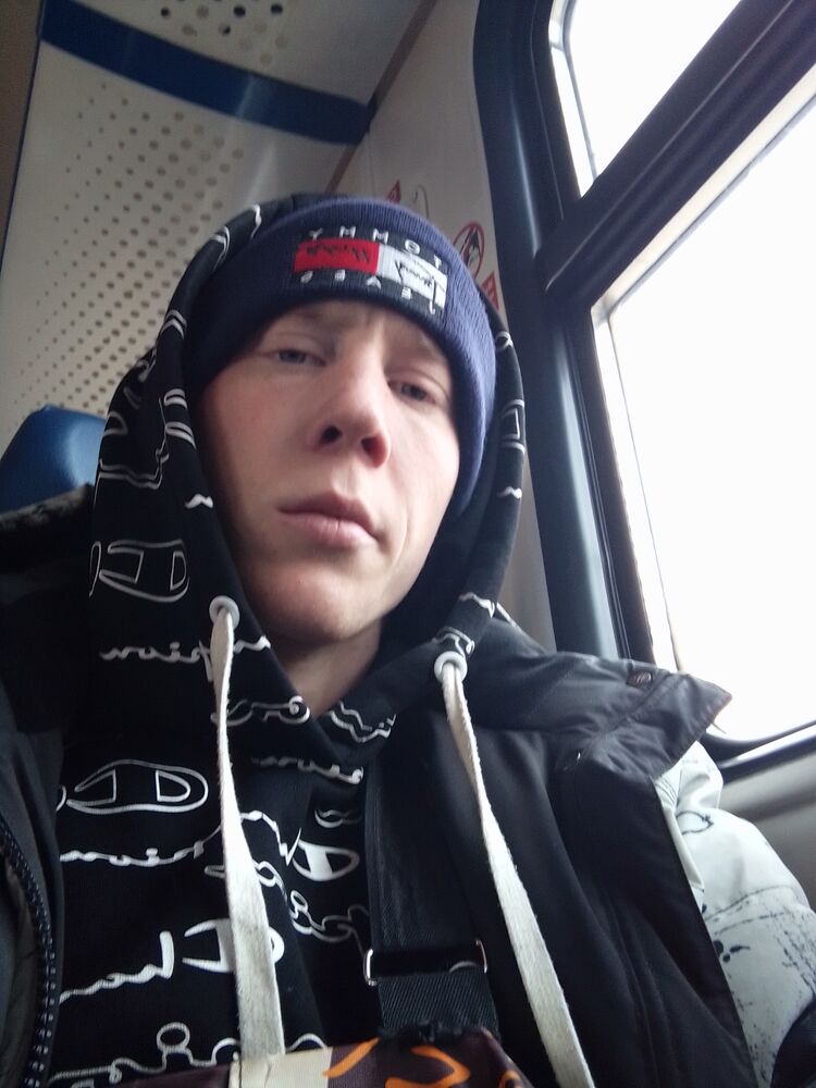  39435593  Kirill, 25 ,    