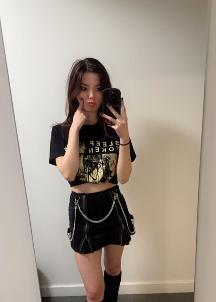  ,   Lilith, 20 ,   ,   , 