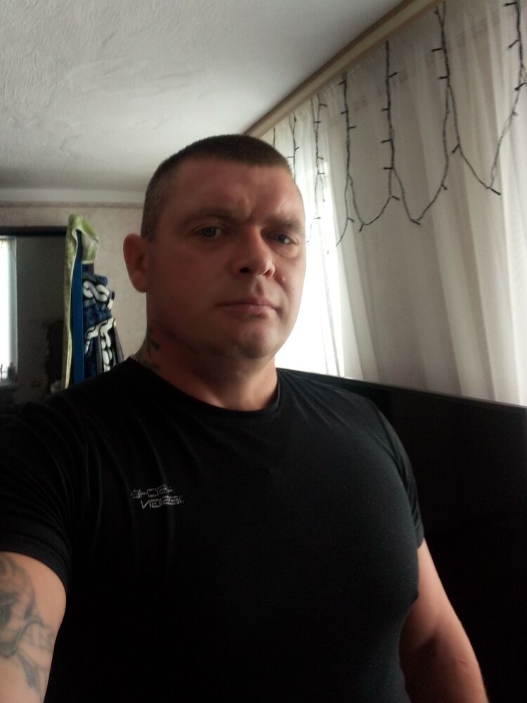  31570723  , 44 ,    