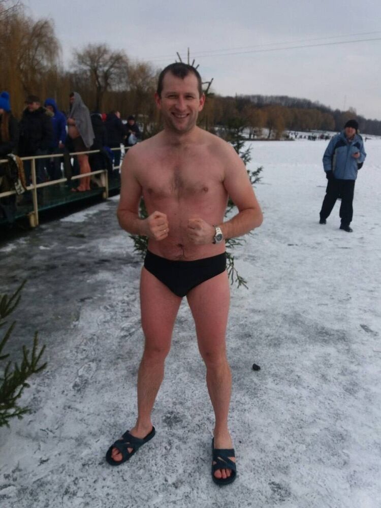  11541913  Oleksandr, 45 ,    