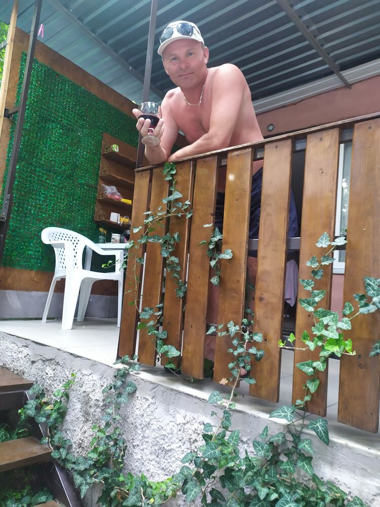  32340943  , 54 ,    