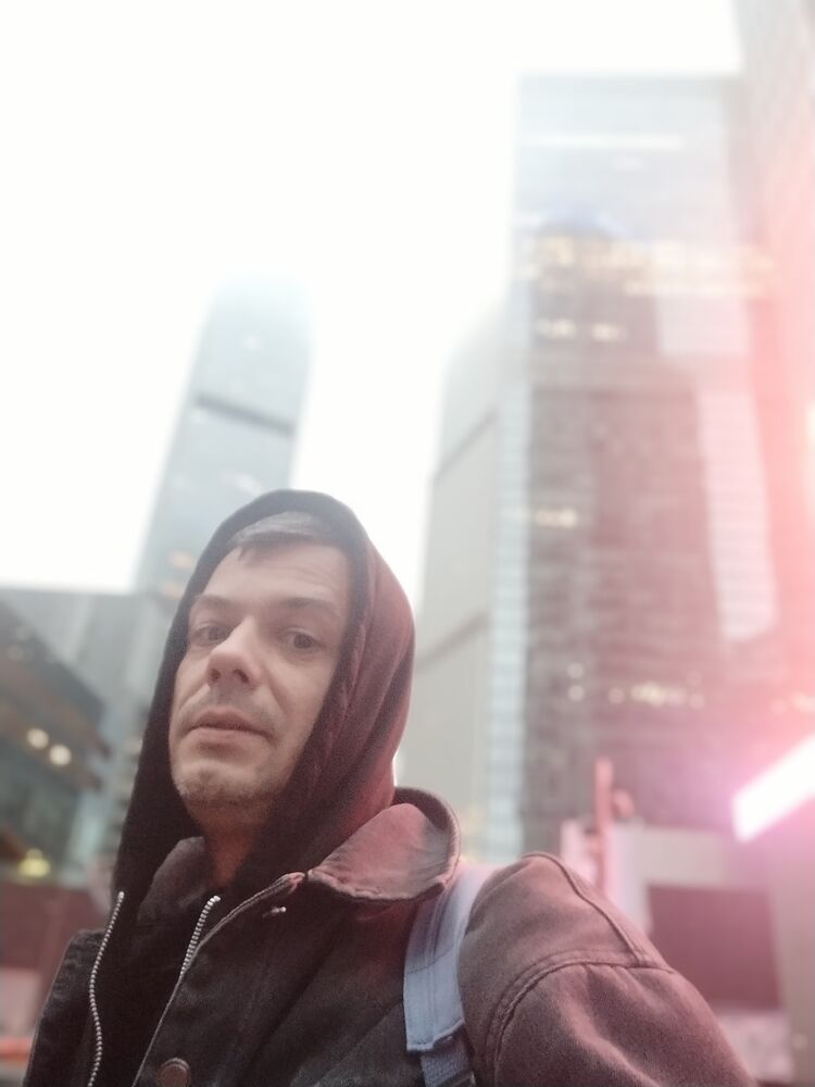  53384533  Alex, 42 ,    