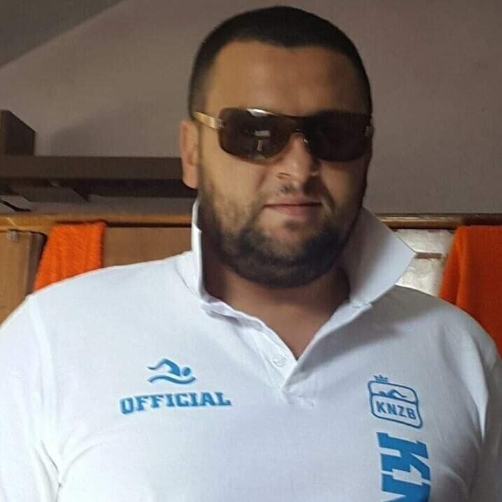  28676803  Bobi, 38 ,    