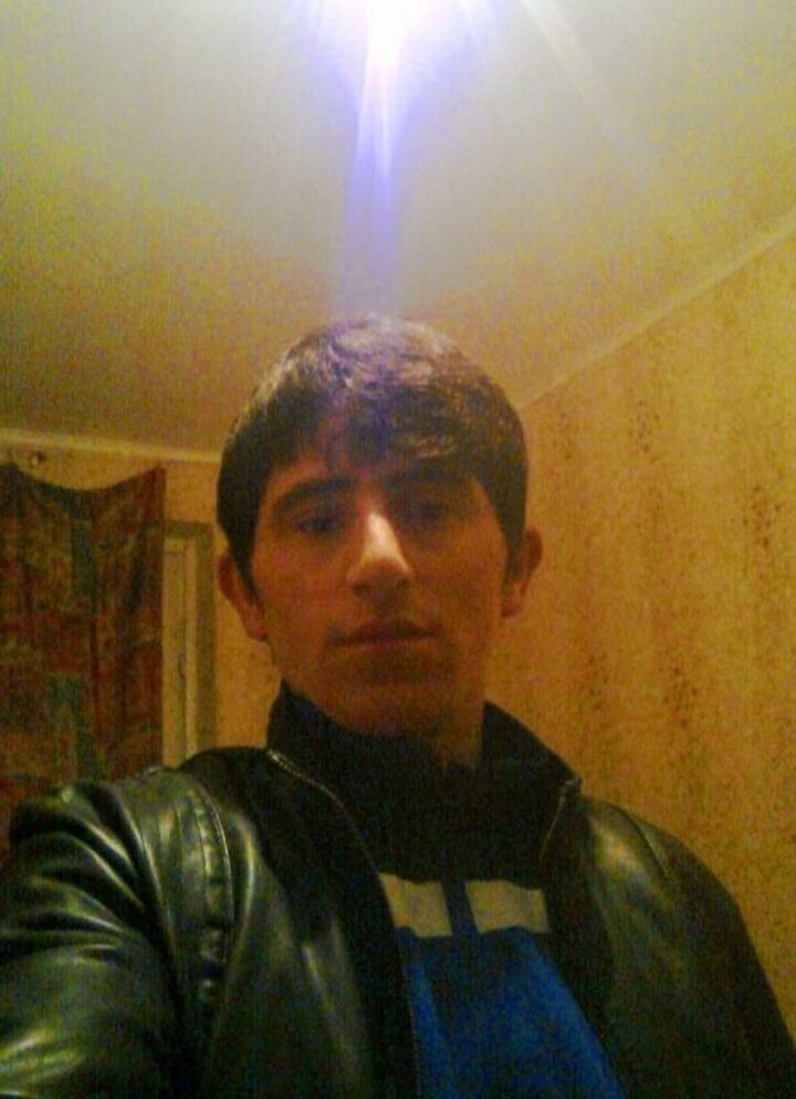  42564243  Muxamed, 34 ,    