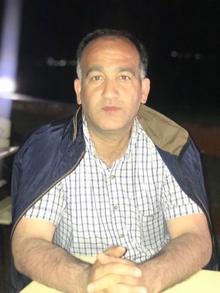  12898313  Kamran, 46 ,    