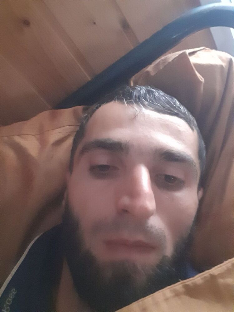  46766163  , 28 ,    