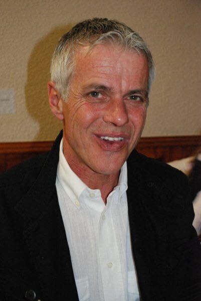  28364643  Christan, 63 ,    