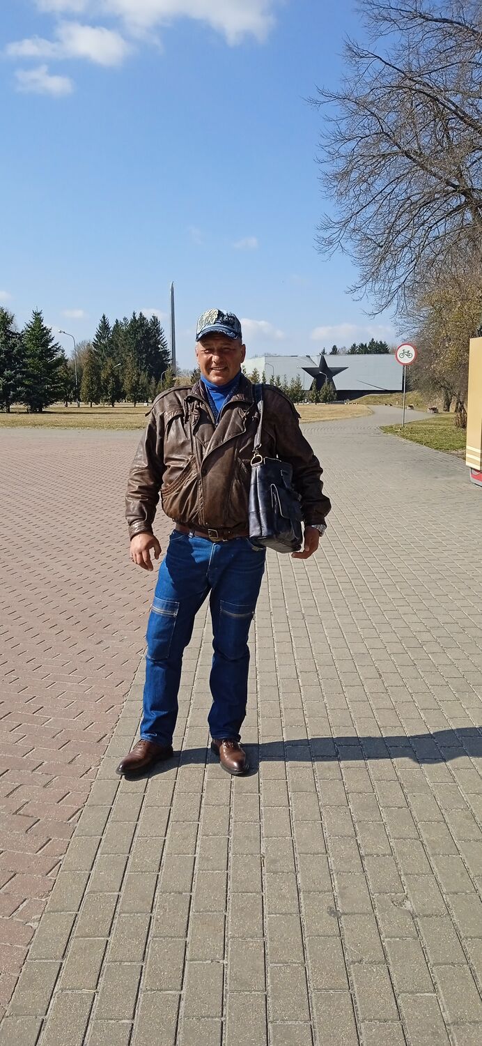  30802153  Rafal, 49 ,    