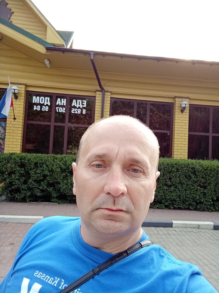  52044183  , 44 ,    
