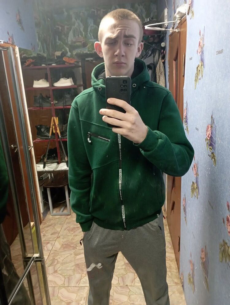  36743023  Vyacheslav, 22 ,    