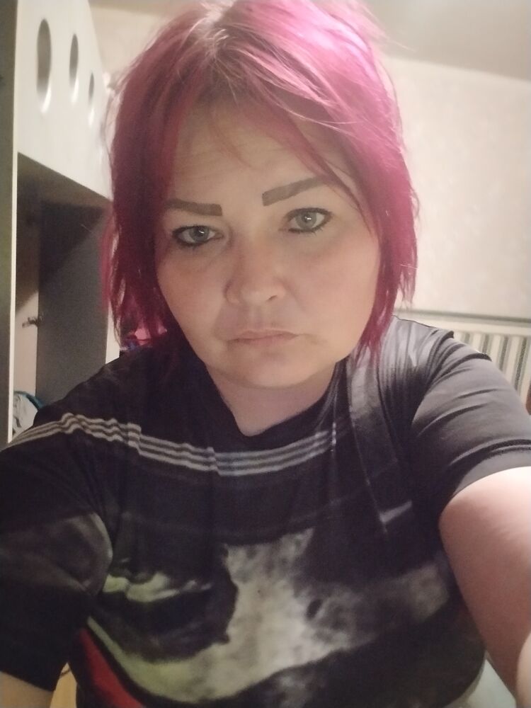  44114593  Julija, 43 ,    