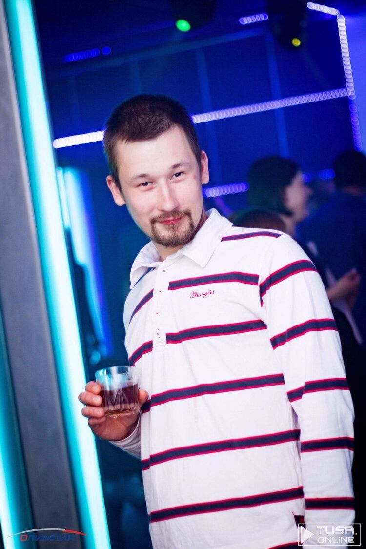 10680663  Alex, 35 ,     