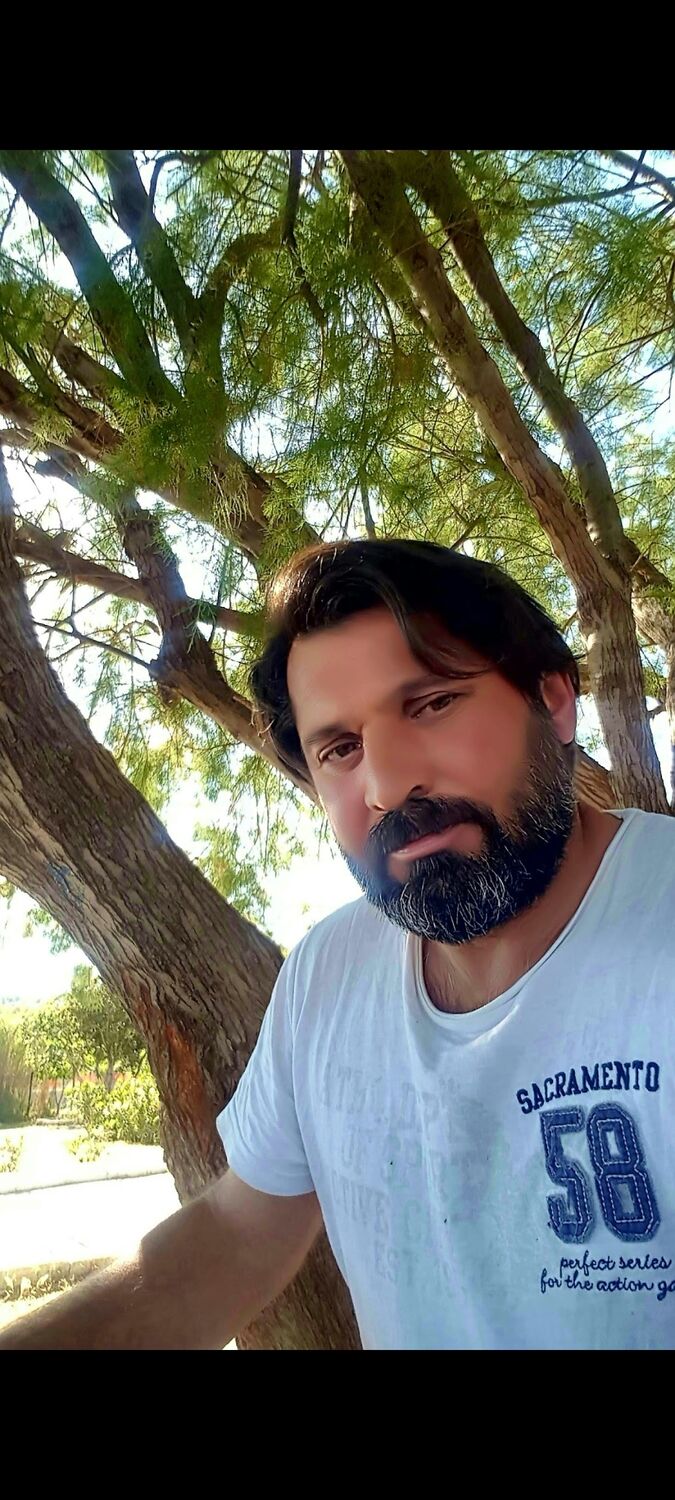  42590763  Osman, 52 ,    