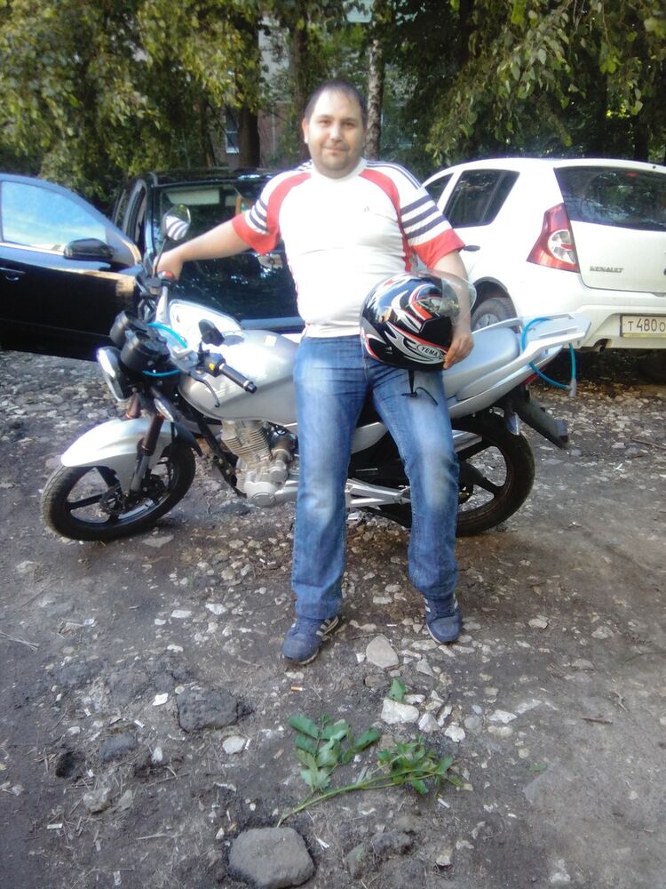  9697523  , 37 ,    