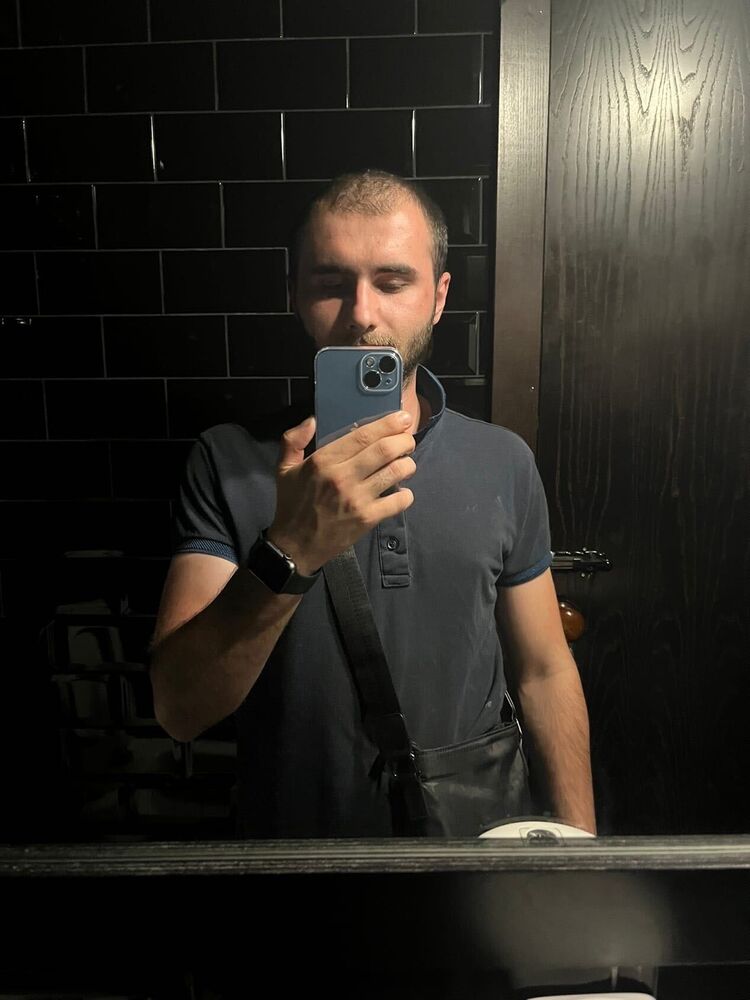  35877643  , 25 ,    