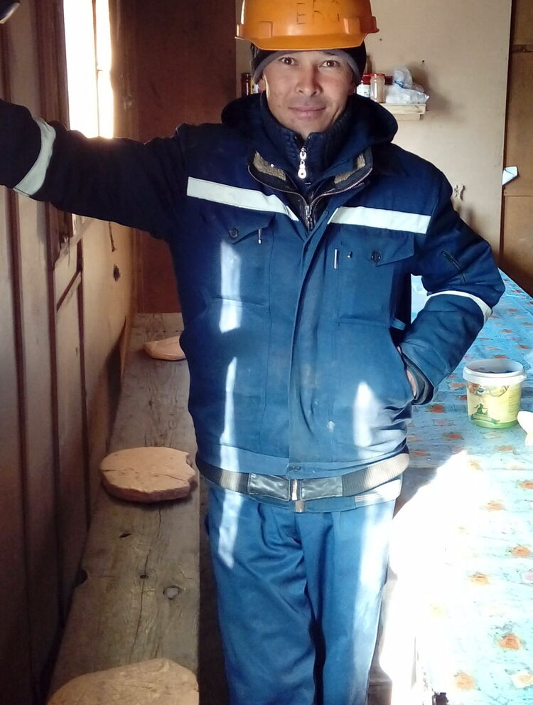  ,   Marat, 42 ,  