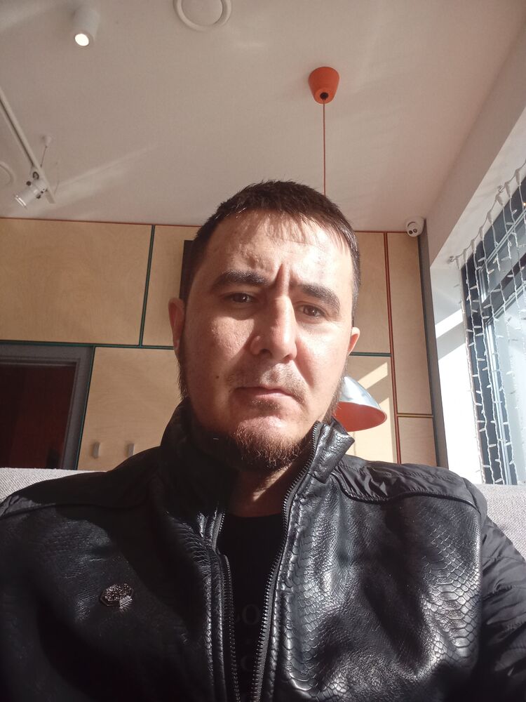  42880383  Rinat, 32 ,    