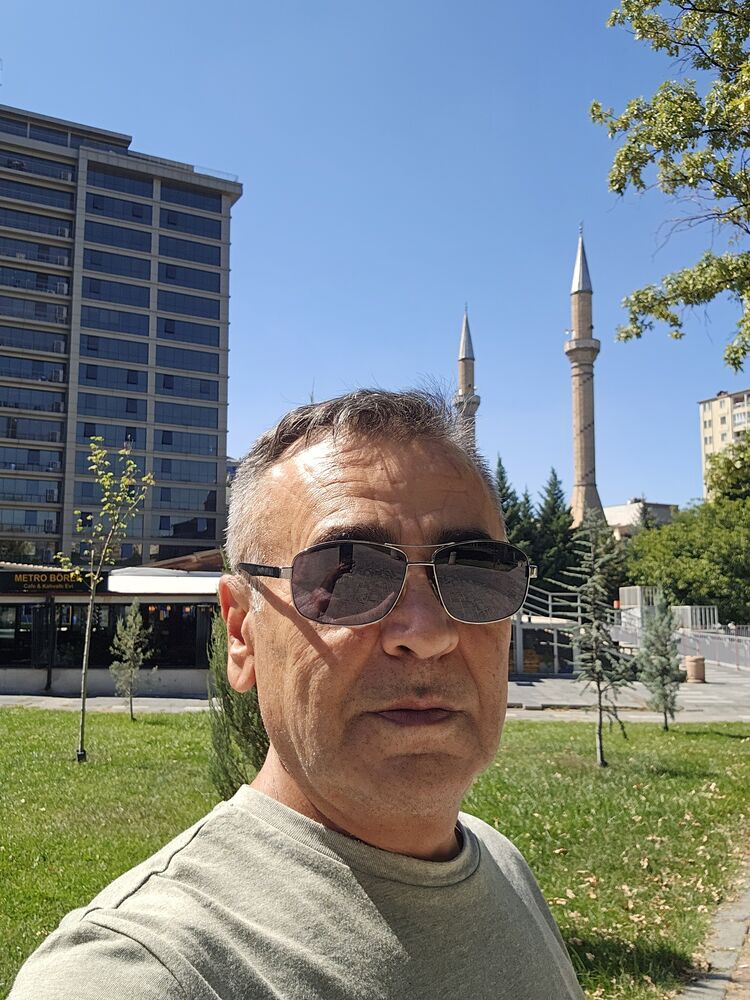  54562913  Serkan, 41 ,    