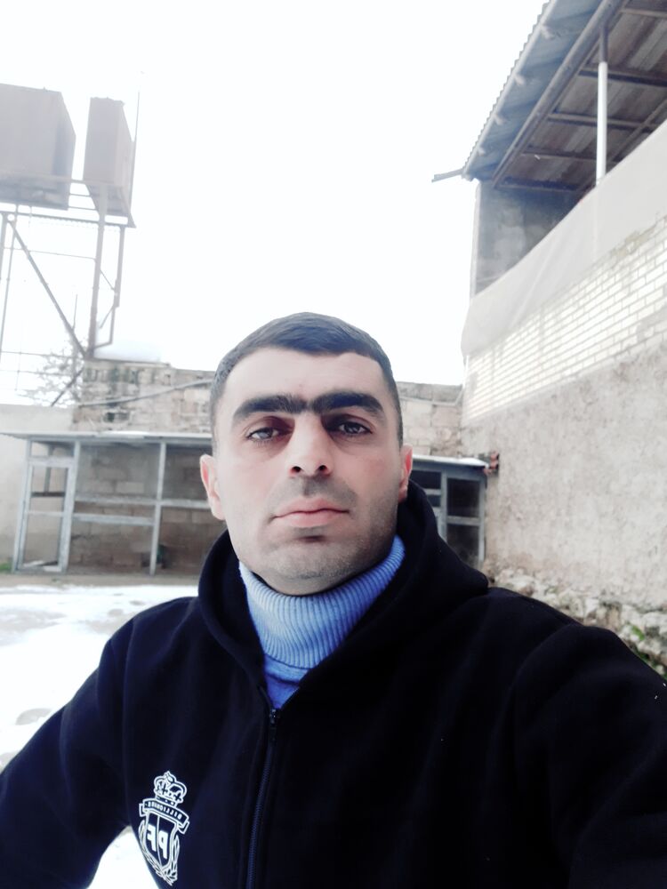  50008723  Resul, 34 ,    