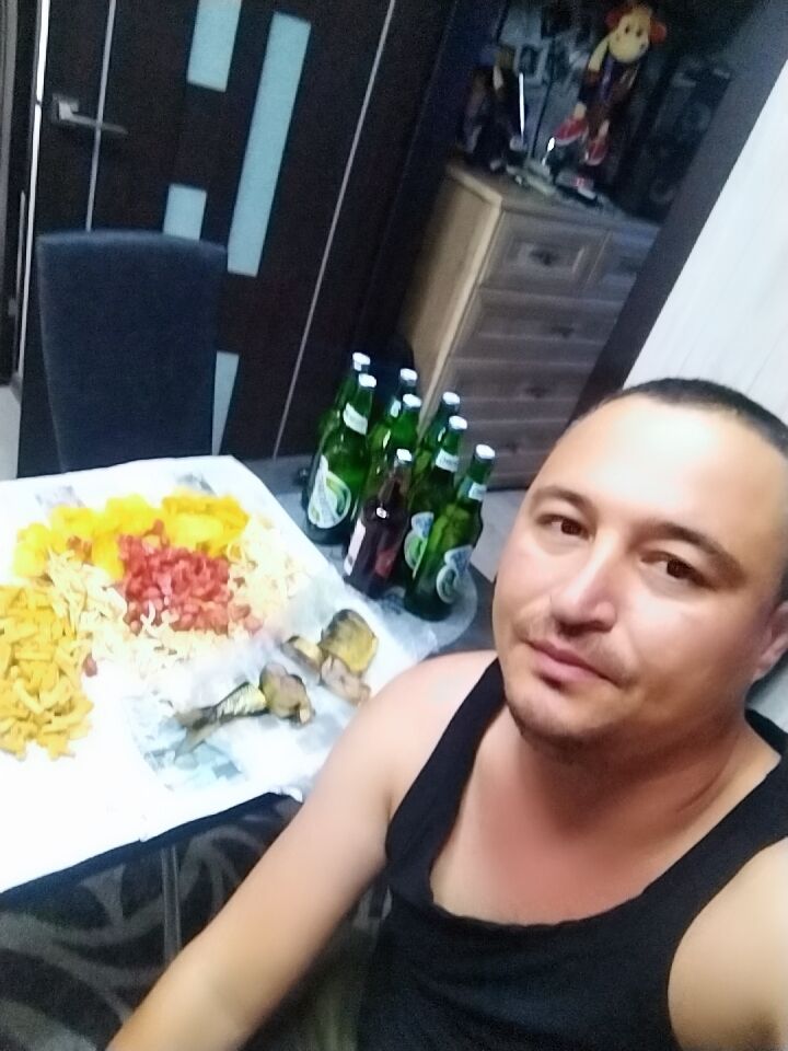  44215963  , 37 ,    
