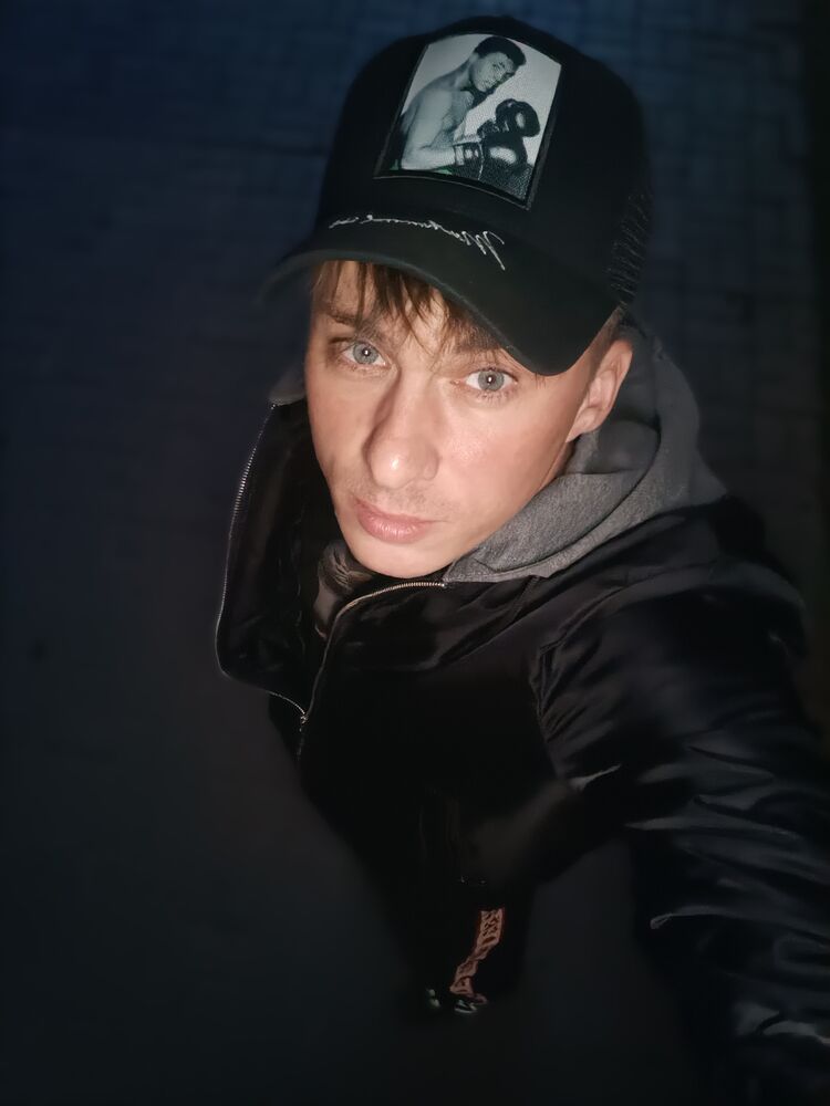  53079083  Alex, 35 ,    