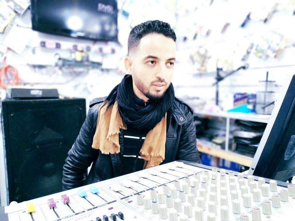  15720613  Ismail, 35 ,    