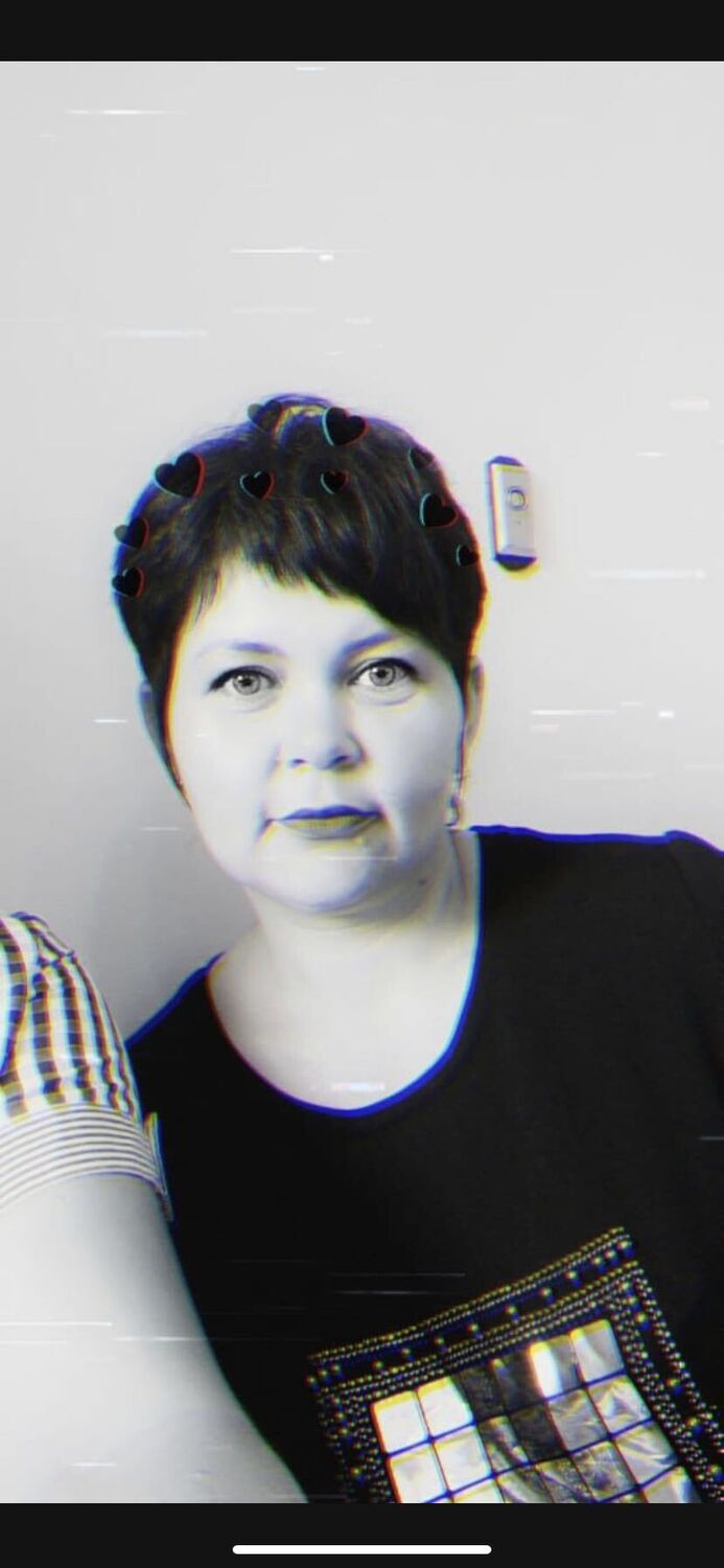  47160213  Sara, 42 ,    