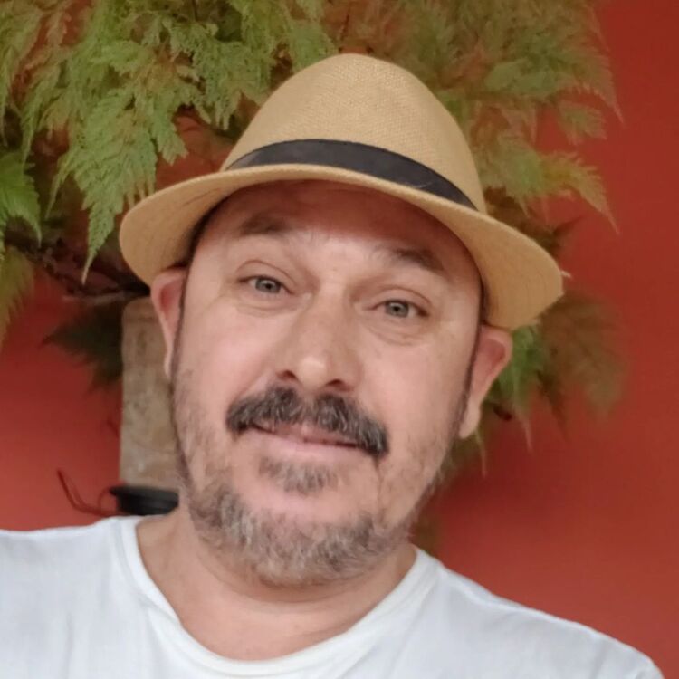  ,   Nestor Makar, 63 ,   c 