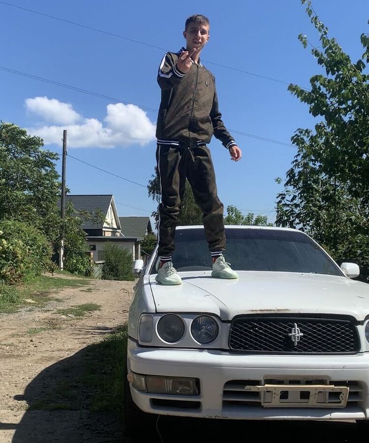  31860893  , 23 ,    