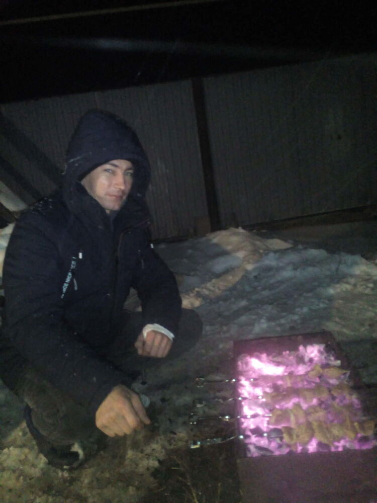  22815843  , 37 ,    