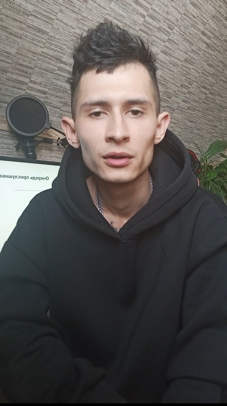  42067053  , 28 ,    
