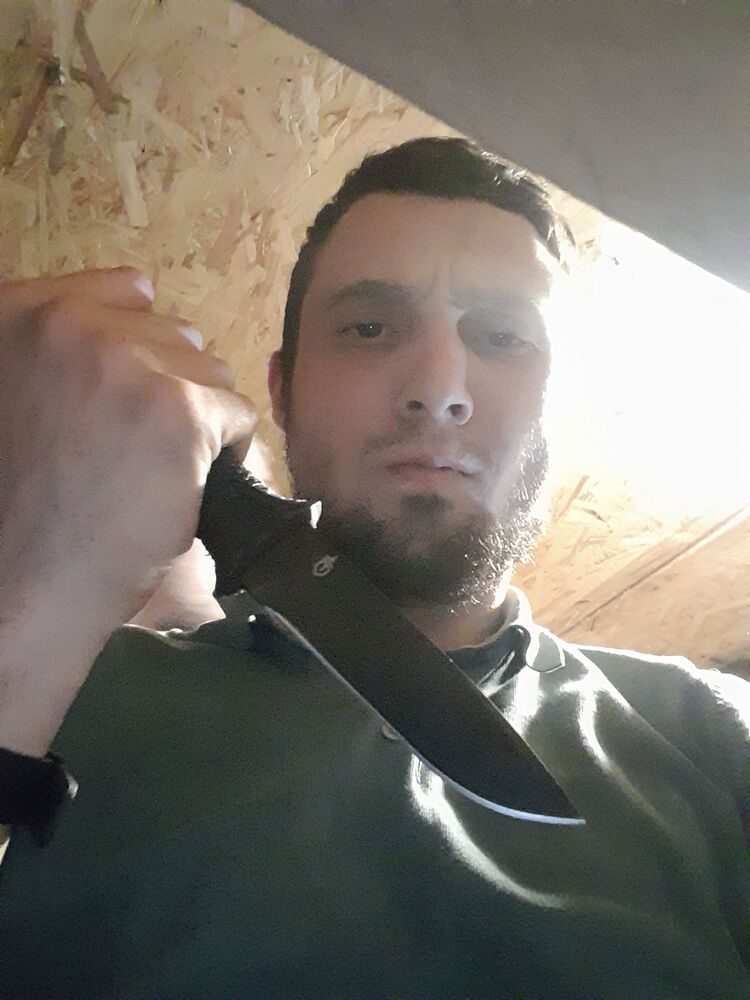  33690173  , 27 ,    