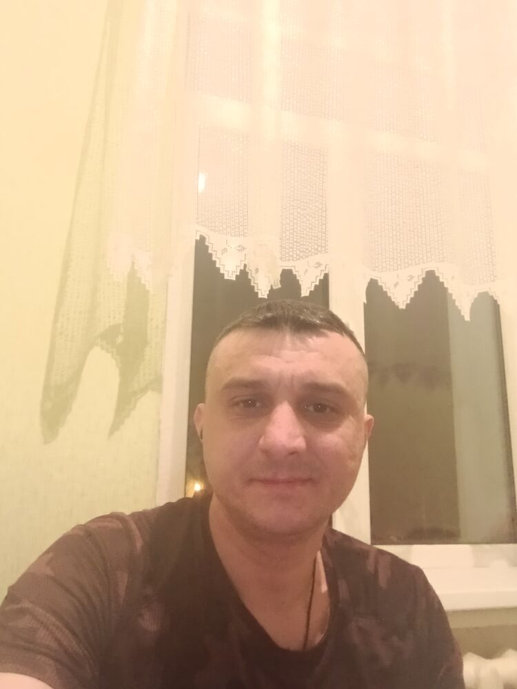  42979683  , 40 ,    