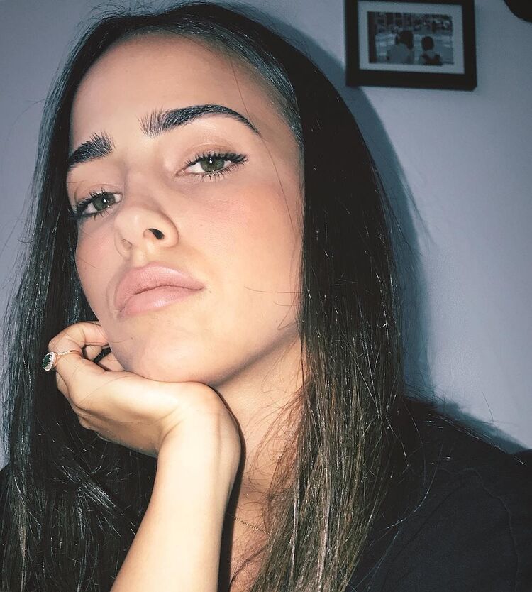  43370273  Martina, 21 ,    