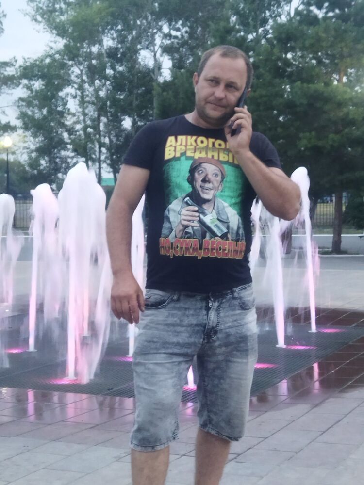  46837763  , 37 ,    