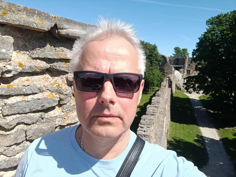  49688423  Alex, 55 ,    