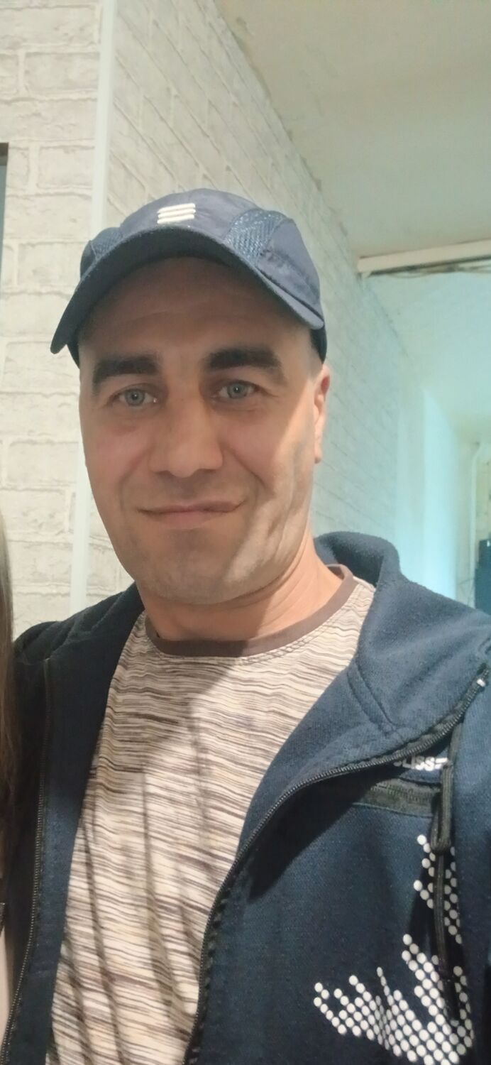  53651853  Oleg, 39 ,    