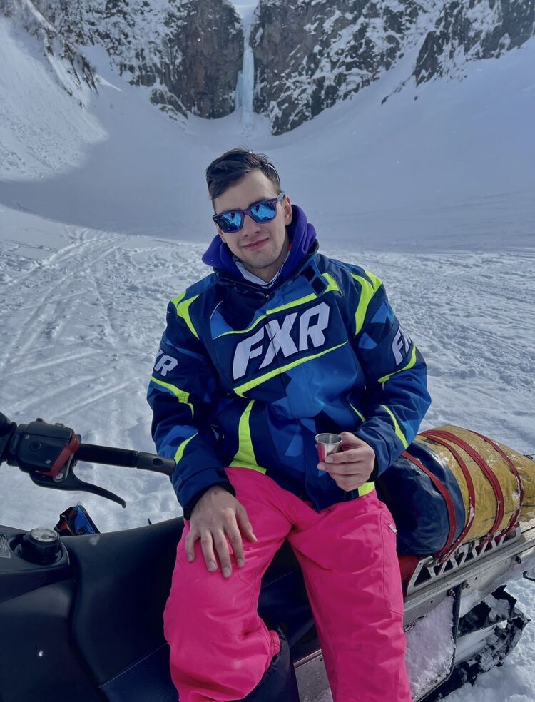  33511113  , 27 ,    -