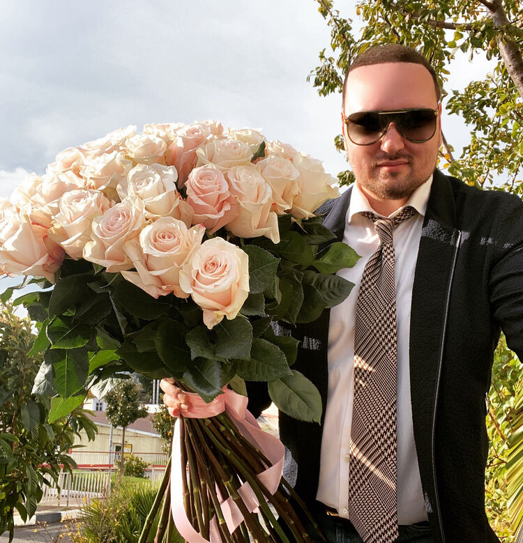  ,   Dr Medury, 39 ,   ,   , c 