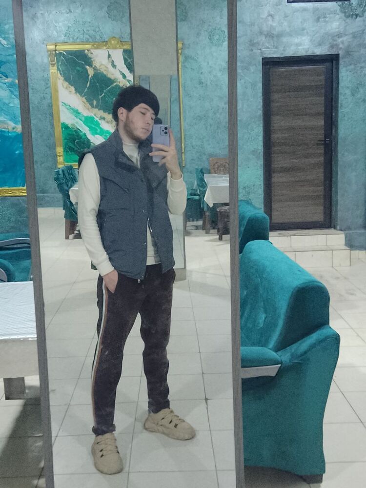  ,   Aliy, 21 ,   ,   , c 