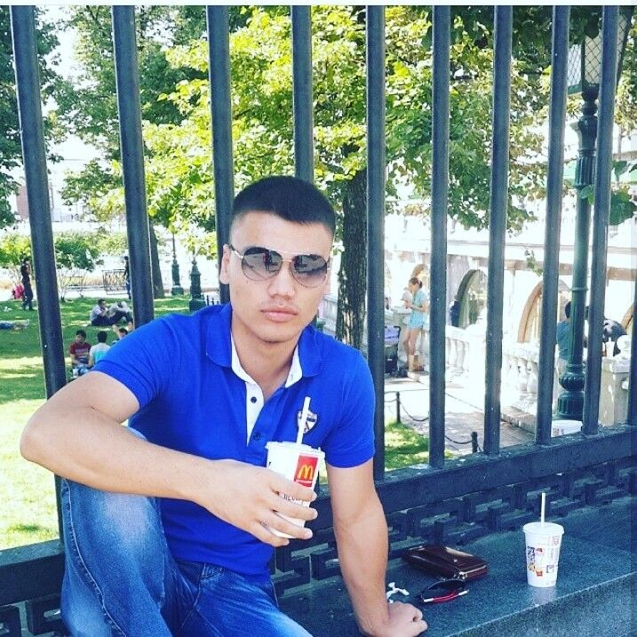  12737753  Ali, 33 ,    